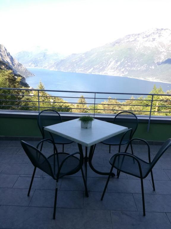 TremosineUn Balcone Sul Garda公寓 外观 照片